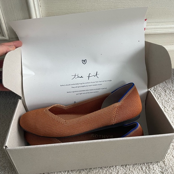 Used once with Box  Sz 7 Fawn Rothy’s Flat - Picture 6 of 7